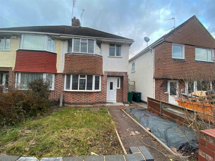 3 Bedroom Semi-Detached House To Rent In Brookside Avenue, Whoberley, Coventry, CV5