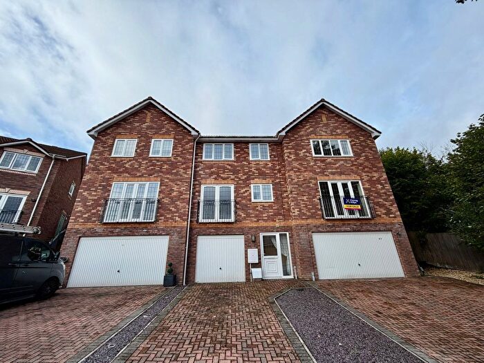 2 Bedroom Terraced House For Sale In Plynlimon Avenue, Newport, Crumlin, NP11