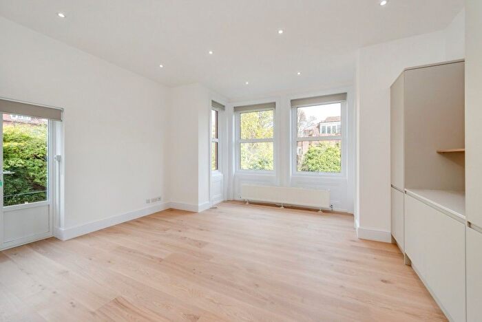 2 Bedroom Flat To Rent In Lyndhurst Gardens, Hampstead, NW3