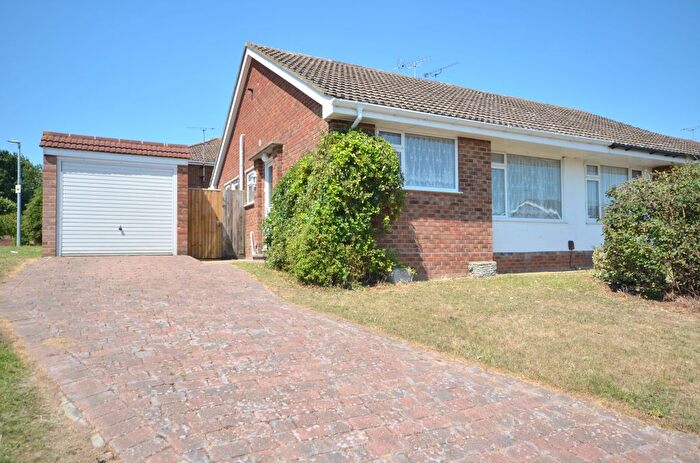 2 Bedroom Bungalow To Rent In Clive Road, Sittingbourne, ME10