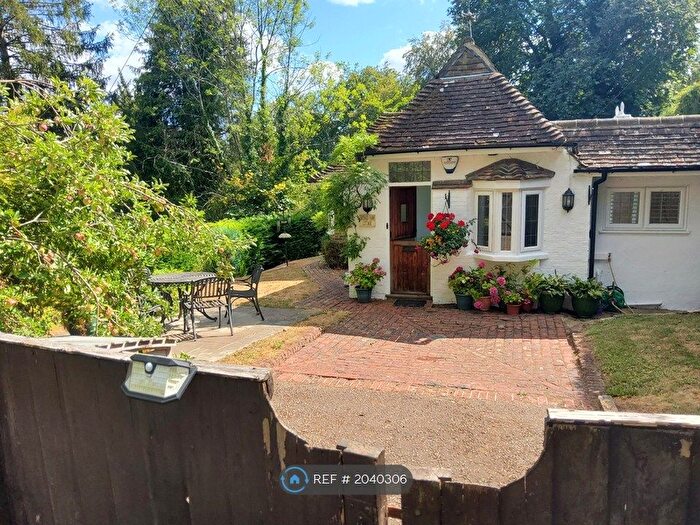 2 Bedroom Bungalow To Rent In Nethern Court Road, Caterham, CR3