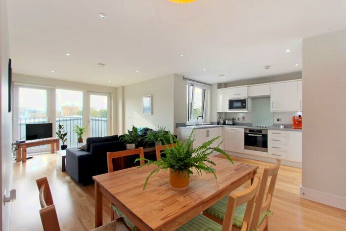 2 Bedroom Apartment To Rent In Camberwell New Road, SE5