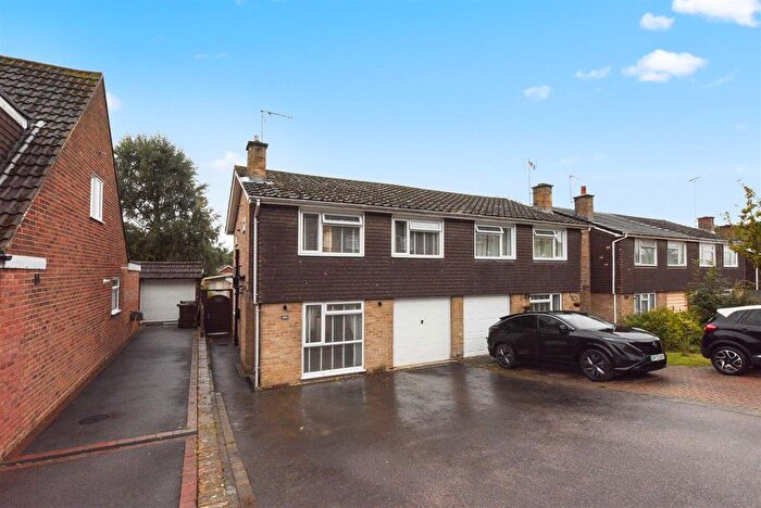 3 Bedroom Semi-Detached House For Sale In Woodlands Road, Ditton, ME20