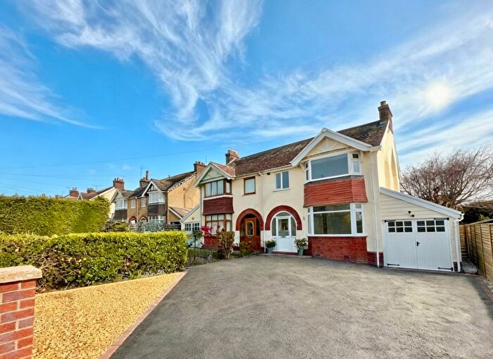 3 Bedroom Semi-detached House For Sale In Merivale Road, Penrhyn Bay, LL30