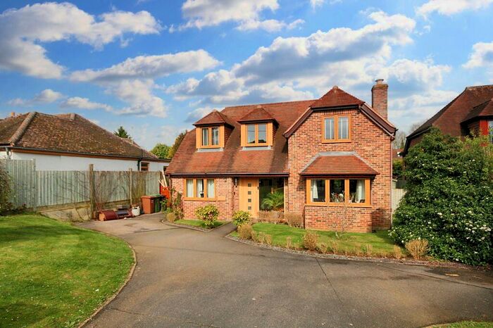 4 Bedroom Detached House For Sale In London Road, Wheatley, OX33