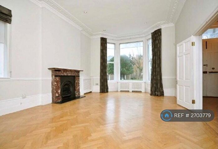 3 Bedroom Flat To Rent In Priory Road, London, NW6