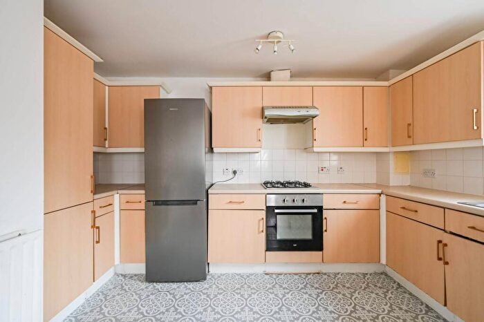 2 Bedroom Flat To Rent In Ronnie Lane, Manor Park, London, E12