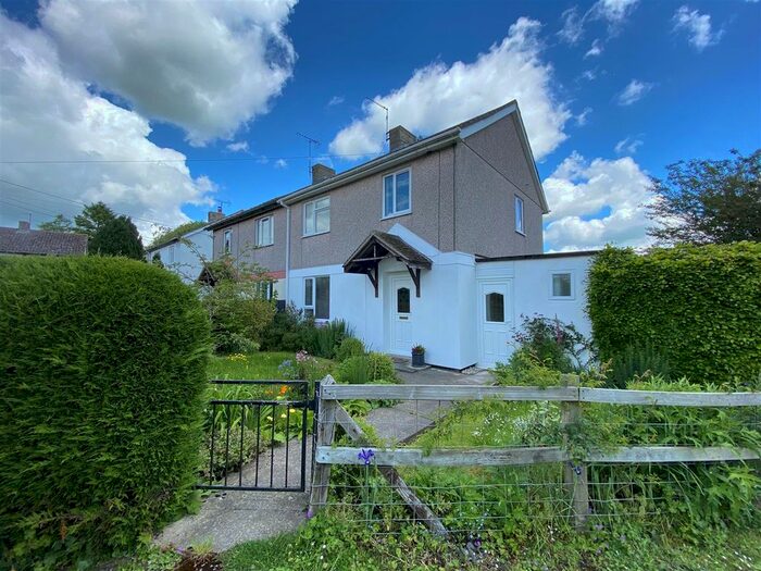 3 Bedroom Property For Sale In The Lymers, Yatesbury, Calne, SN11
