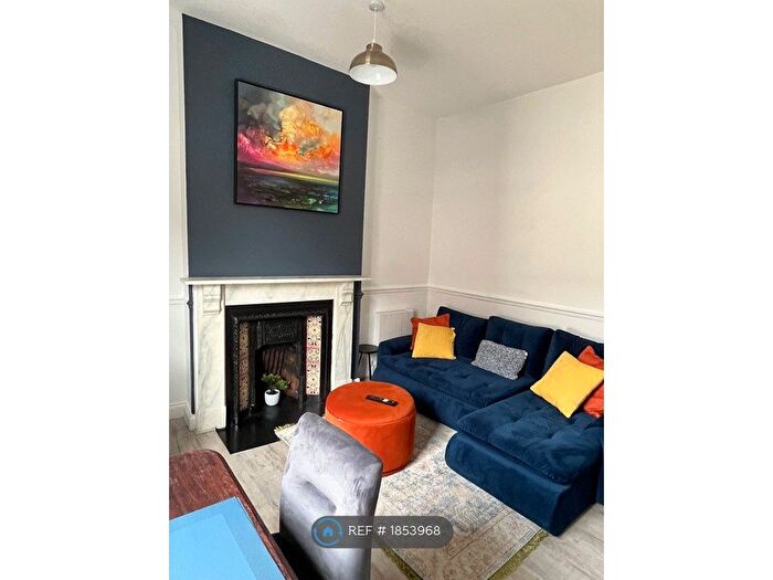 2 Bedroom Flat To Rent In Church Street, Ripley, DE5