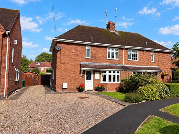 3 Bedroom Semi Detached House For Sale In Ten Acres, Alcester, B49