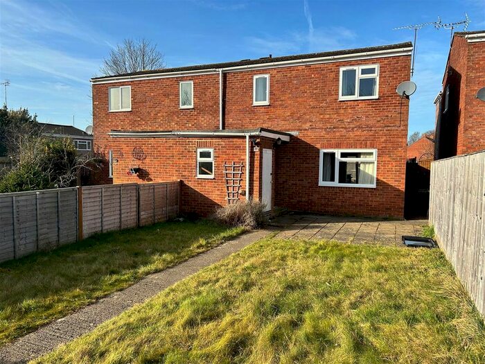 3 Bedroom Semi-Detached House To Rent In Plantation Road, Chippenham, SN14