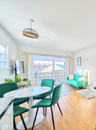 1 Bedroom Flat For Sale In Western Road, Southall, UB2