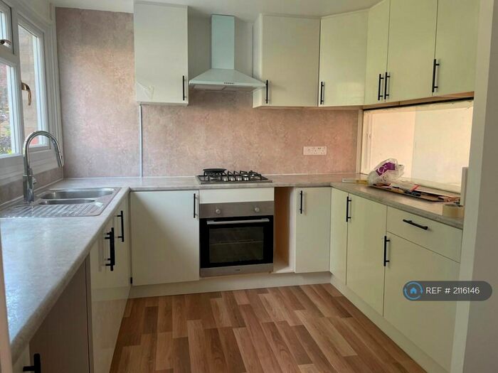 3 Bedroom Terraced House To Rent In Downey Close, Basildon, SS14