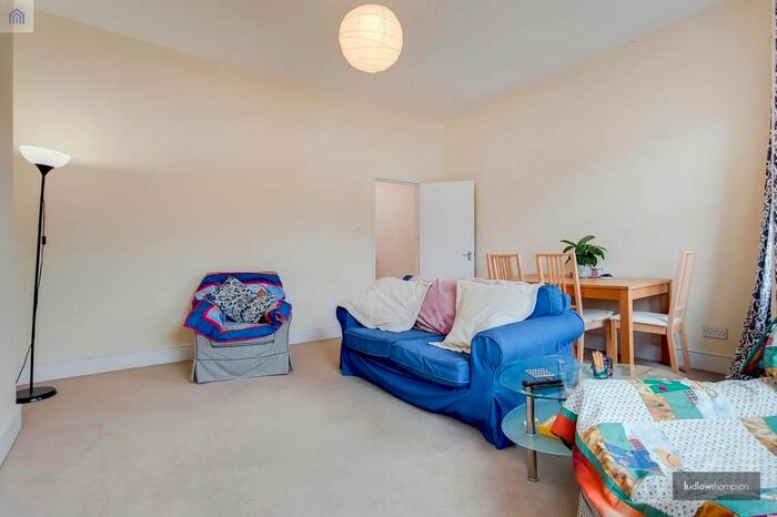 2 Bedroom Flat To Rent In Handforth Road, London, SW9