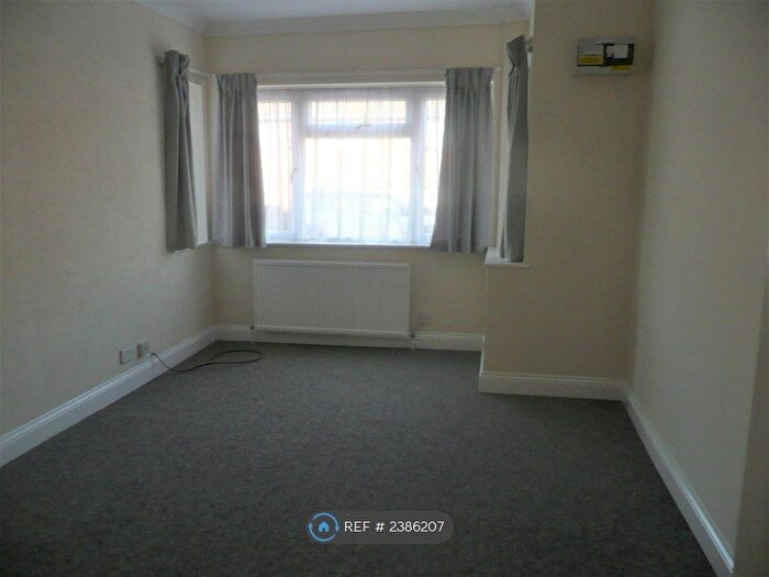 Studio To Rent In Victoria Street, Aylesbury, HP20