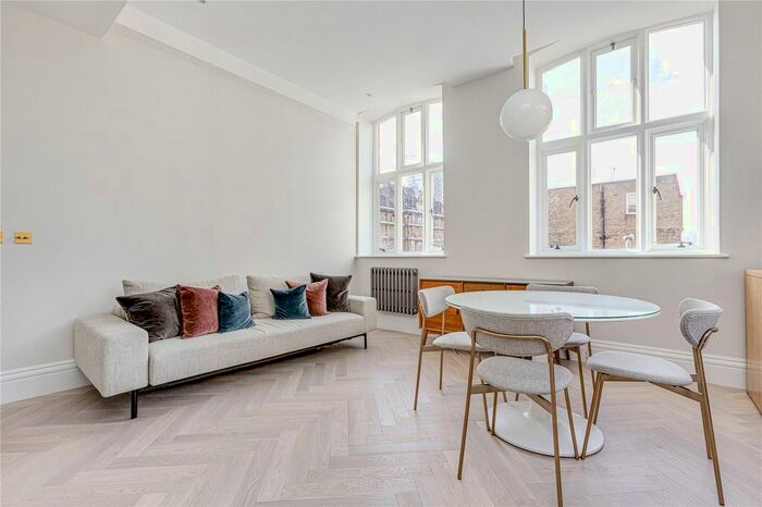 2 Bedroom Flat To Rent In College Building, Forfar Road, London, SW11