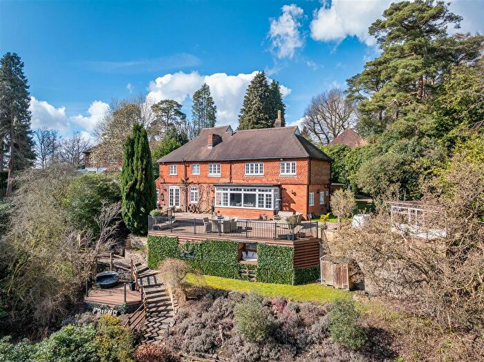 5 Bedroom Detached House To Rent In Hazel Grove, Hindhead, GU26