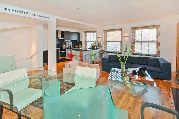 3 Bedroom Flat To Rent In Ennismore Gardens, London, SW7