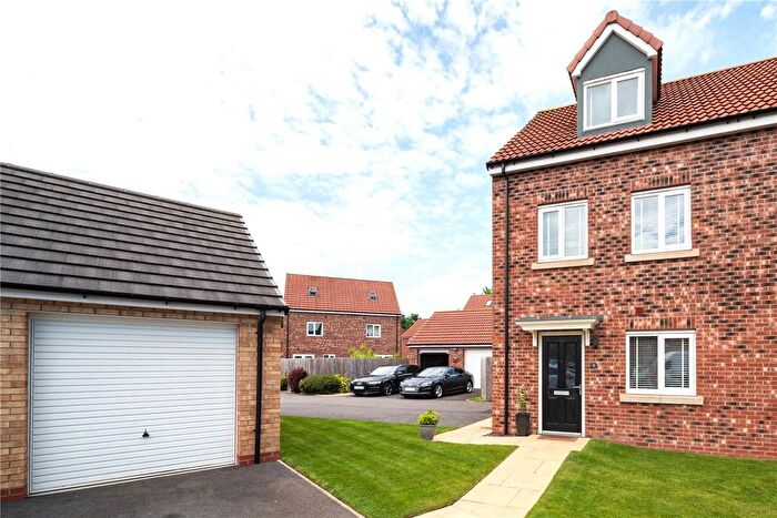 3 Bedroom Semi Detached House For Sale In Willow Grove, Boroughbridge, York, YO51