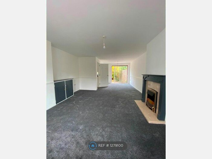 3 Bedroom Semi-Detached House To Rent In Pace Crescent, Bilston WV14