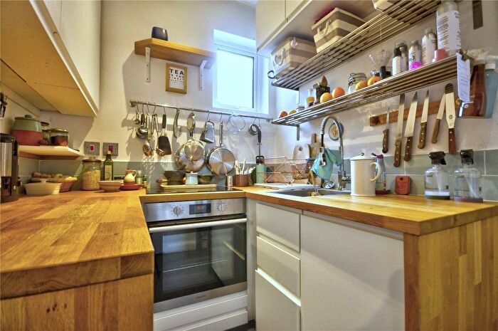 2 Bedroom Flat To Rent In Peperharow Road, Godalming, Surrey, GU7