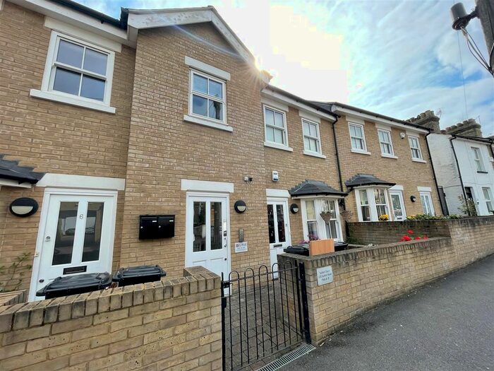 1 Bedroom Flat To Rent In Sutton Road, Watford WD17