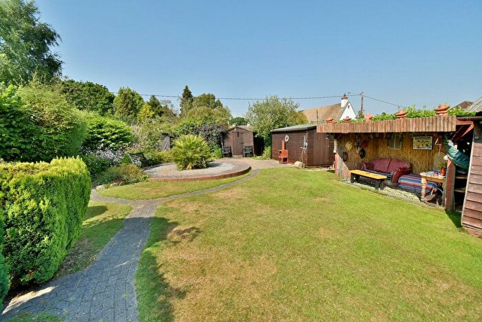 3 Bedroom Detached House For Sale In Christchurch Road, West Parley, Ferndown, BH22