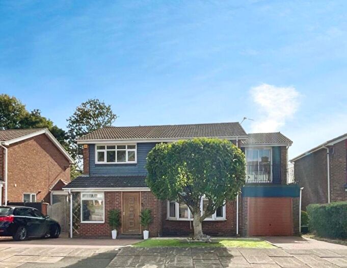 4 Bedroom Detached House For Sale In Longfield Drive, Bessacarr, Doncaster, DN4