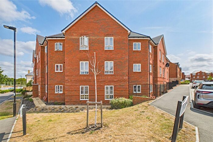 1 Bedroom Flat For Sale In Barrosa Road, Wellesley, Aldershot, Hampshire, GU11