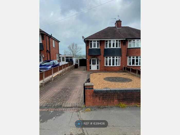3 Bedroom Semi-Detached House To Rent In Uttoxeter Road, Blythe Bridge, Stoke-On-Trent, ST11