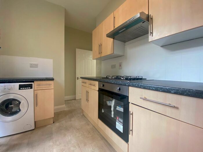 2 Bedroom Flat To Rent In Francis Road, London, E10