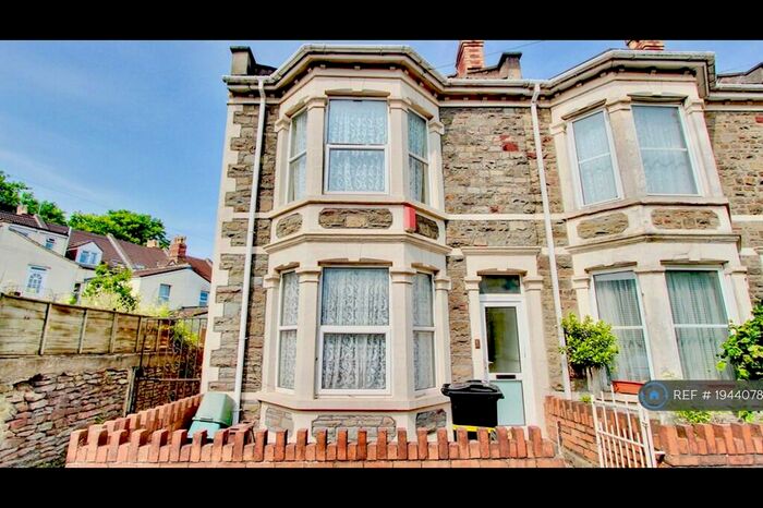 4 Bedroom Terraced House To Rent In Victoria Park, Fishponds, Bristol, BS16