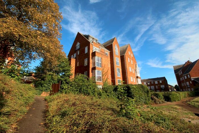 2 Bedroom Flat To Rent In Sovereigns Quay, Bedford, MK40