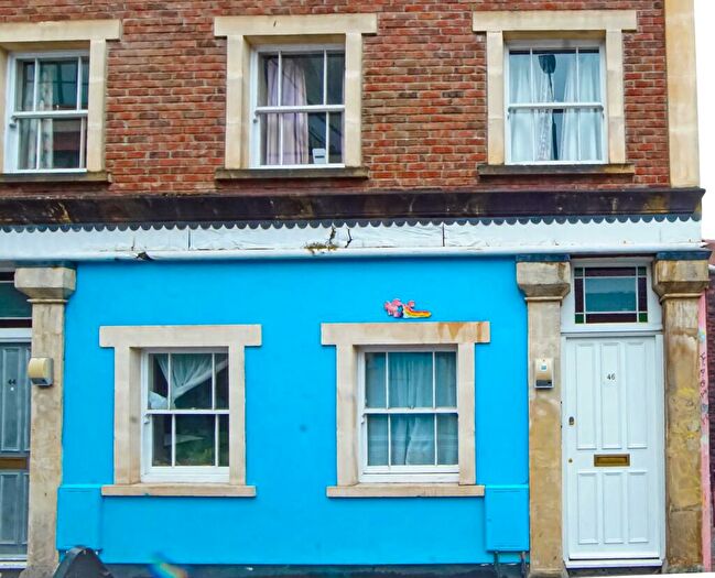 4 Bedroom Maisonette To Rent In Jamaica Street, Stokes Croft, Bristol, BS2