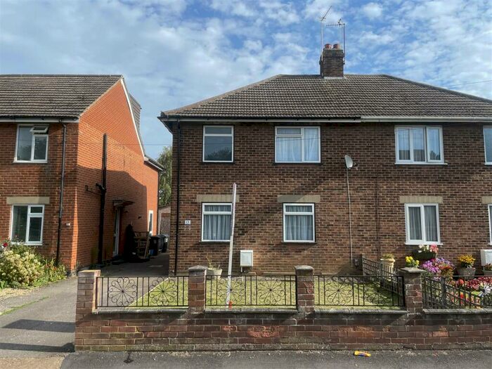 2 Bedroom Semi-Detached House To Rent In New Road, Bengeo, Hertford, SG14