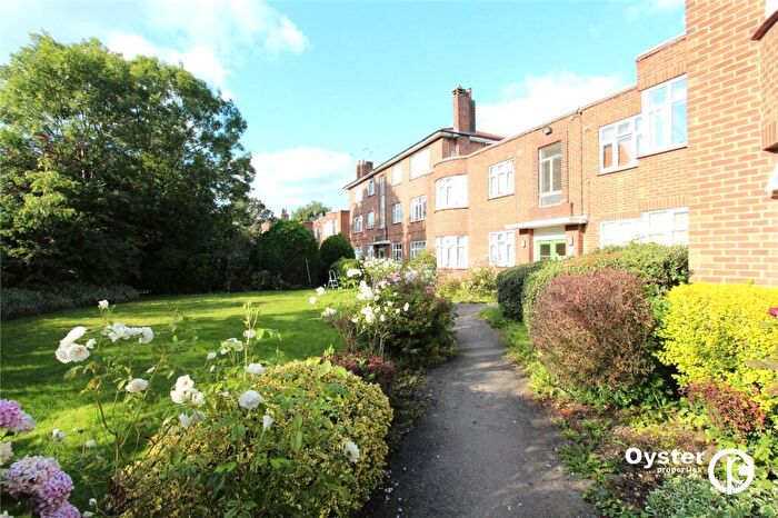 2 Bedroom Flat To Rent In Canons Park Close, Edgware, HA8