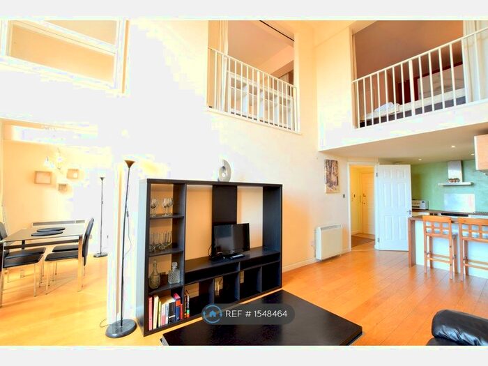 2 Bedroom Flat To Rent In Lexington Building, London, E3