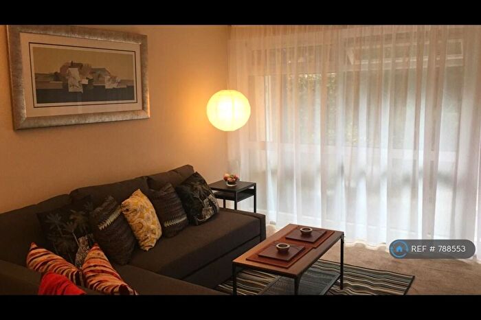 2 Bedroom Flat To Rent In Croxley Rise, Maidenhead, SL6