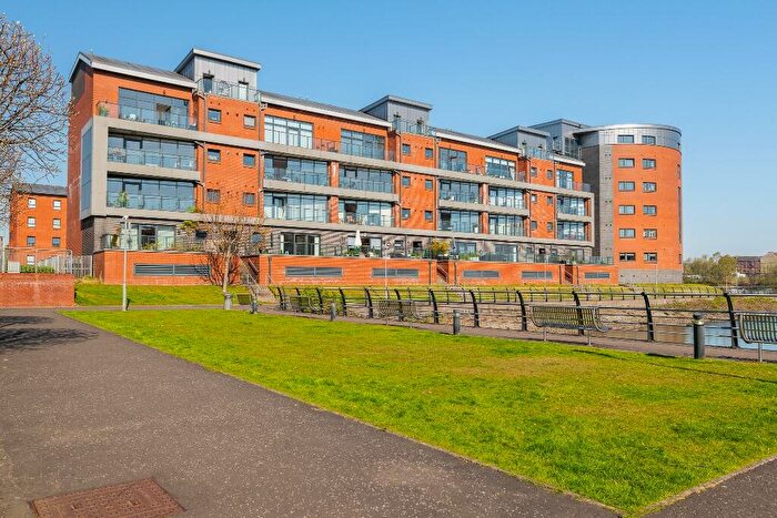 2 Bedroom Flat To Rent In Cardon Square, Renfrew, Renfrewshire, PA4