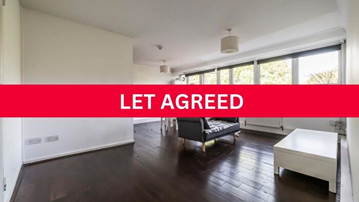 2 Bedroom Flat To Rent In Goulden House, Bullen Street, Battersea, London, SW11