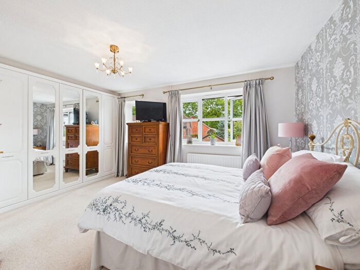 4 Bedroom Detached House For Sale In Packhorse Close, Worcester, Worcestershire, WR2