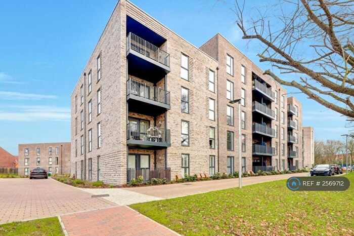 3 Bedroom Flat To Rent In Academy Way, Loughton, IG10