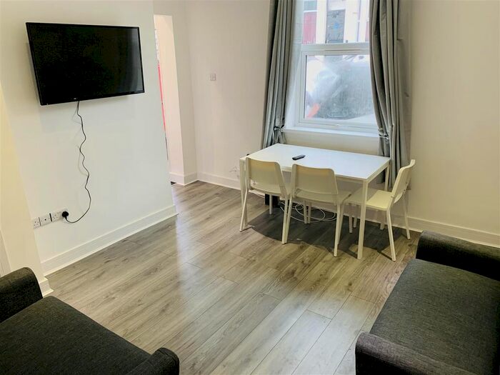 5 Bedroom Property To Rent In Shelton Old Road, Stoke-On-Trent, ST4