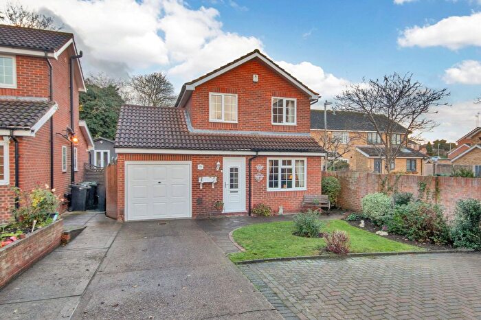 3 Bedroom Detached House For Sale In Castle Lane, Gravesend, Kent, DA12