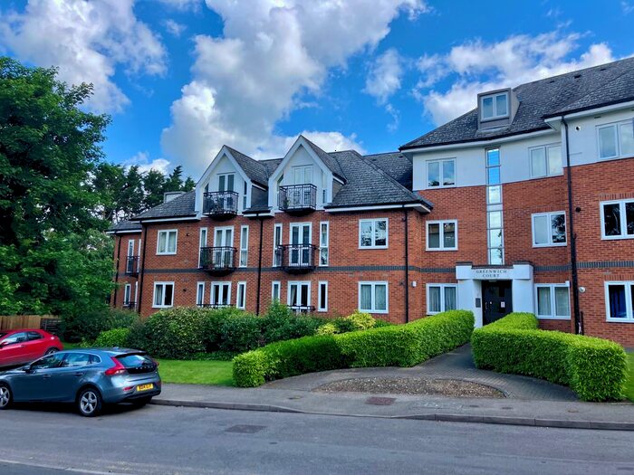 2 Bedroom Flat To Rent In Park View Close, St Albans, AL1