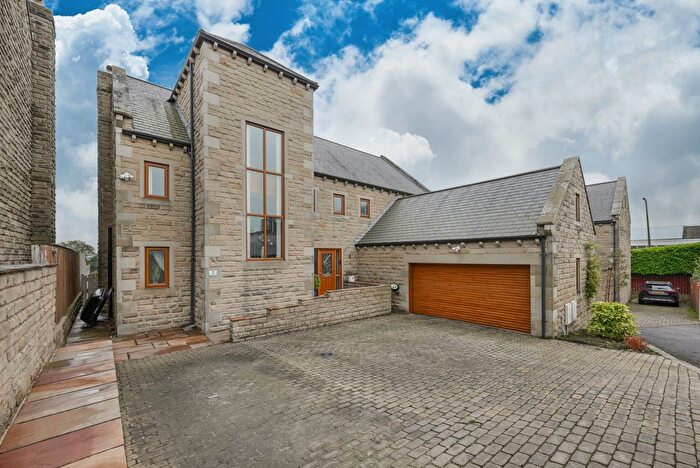 6 Bedroom Detached House For Sale In Knoll Close, Sheffield, S35