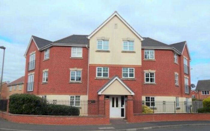 2 Bedroom Apartment To Rent In Newton Square, Bromsgrove, B60