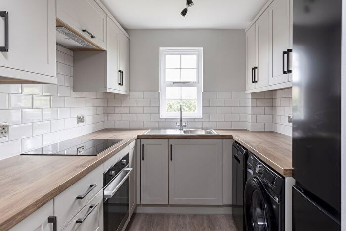 2 Bedroom Flat To Rent In Canons Court, Bishopthorpe, York, YO23