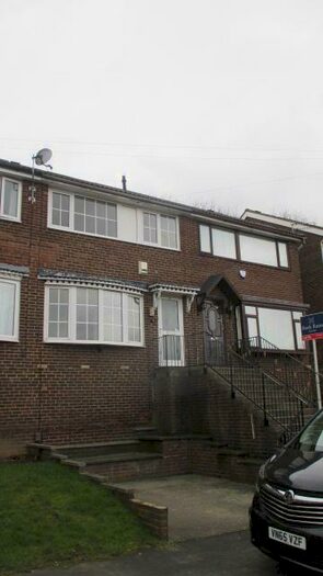 3 Bedroom Town House To Rent In Ramshead Crescent, Leeds, West Yorkshire, LS14