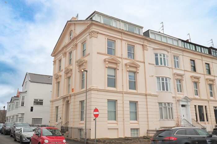 2 Bedroom Flat For Sale In The Crescent, Filey, YO14